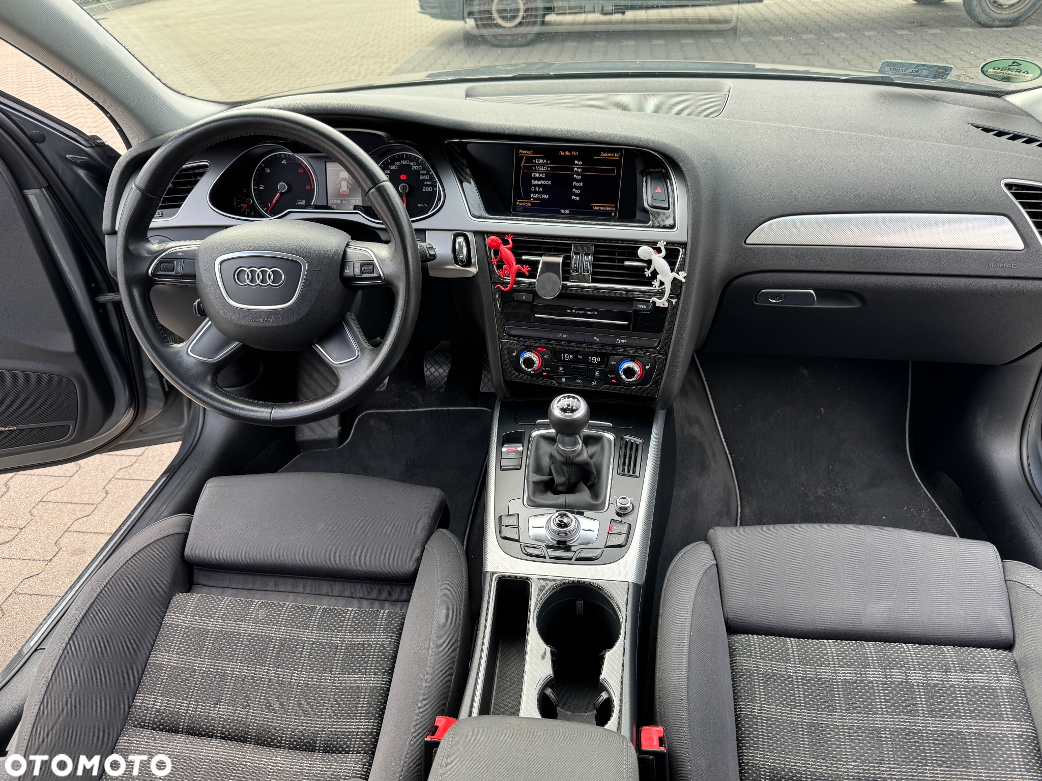 Audi A4 ver-2-0-tdi-dpf-s-line-sportpaket - 11