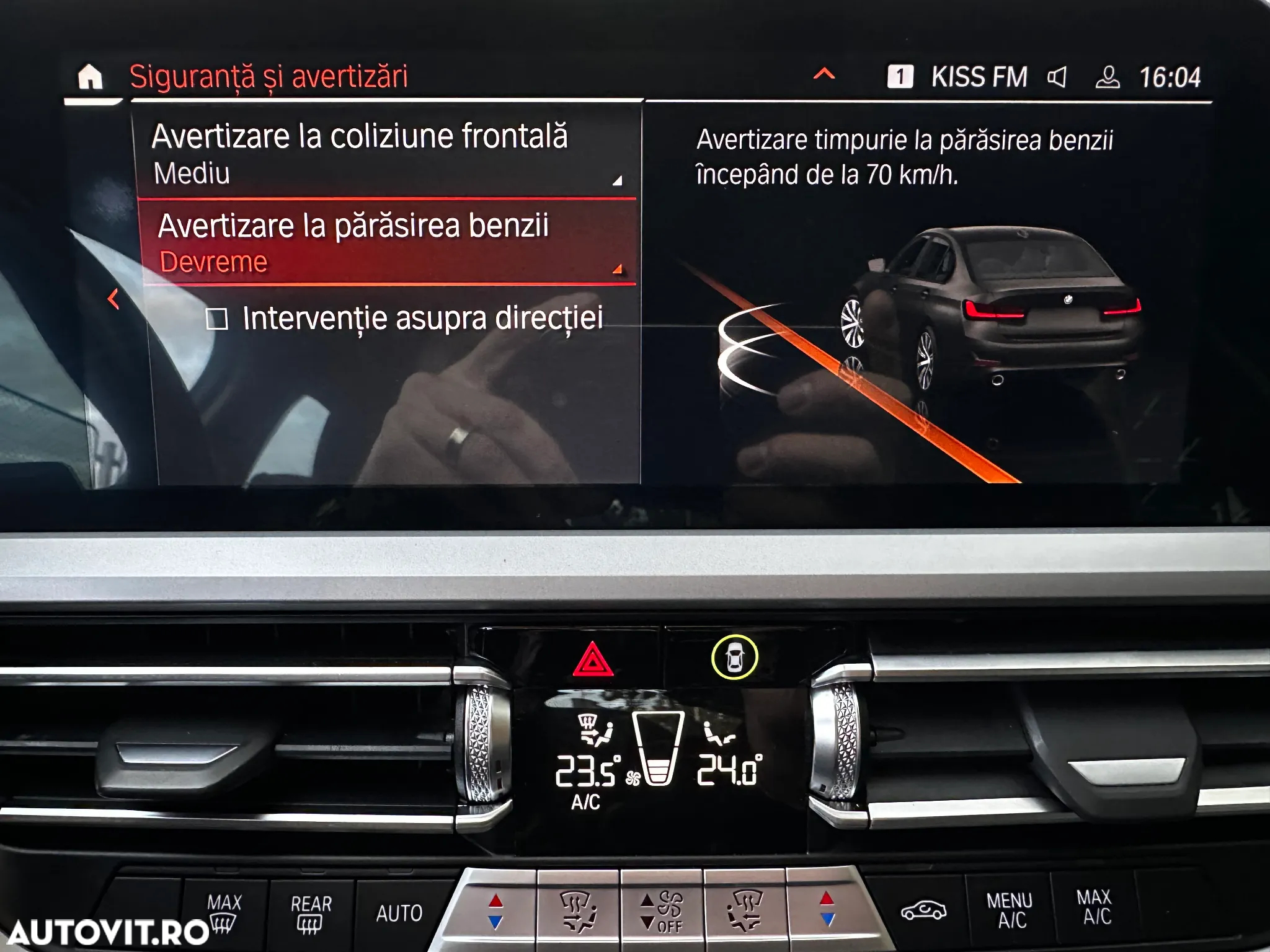 BMW Seria 3 318d Aut. - 32