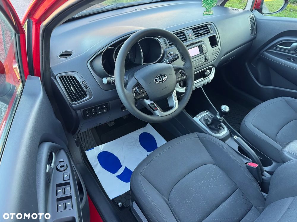 Kia Rio - 23