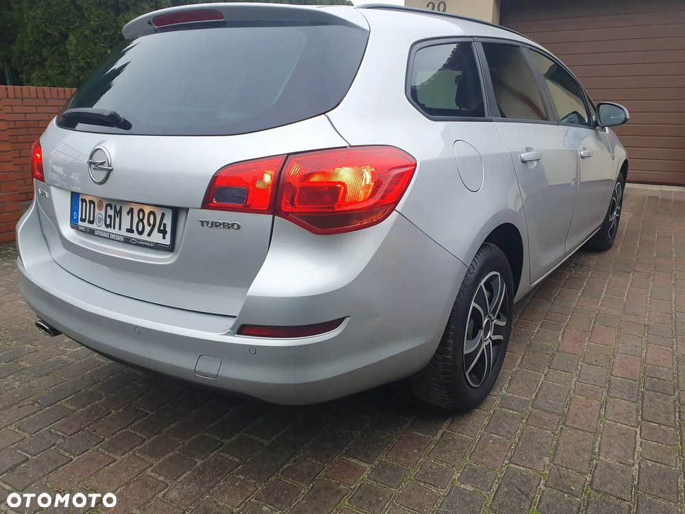 Opel Astra 1.4 Turbo - 10