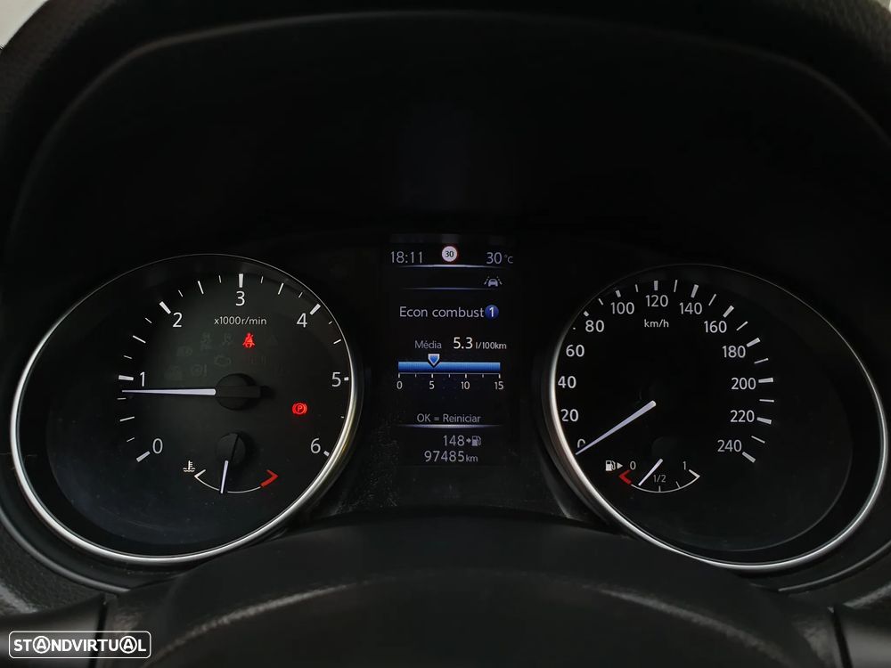 Nissan Qashqai 1.5 dCi N-Connecta - 9