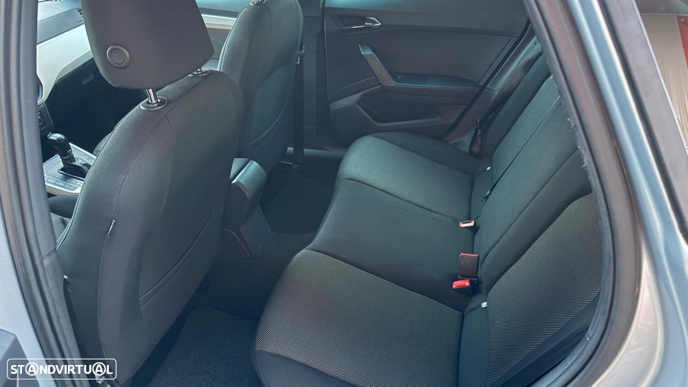 SEAT Arona - 12