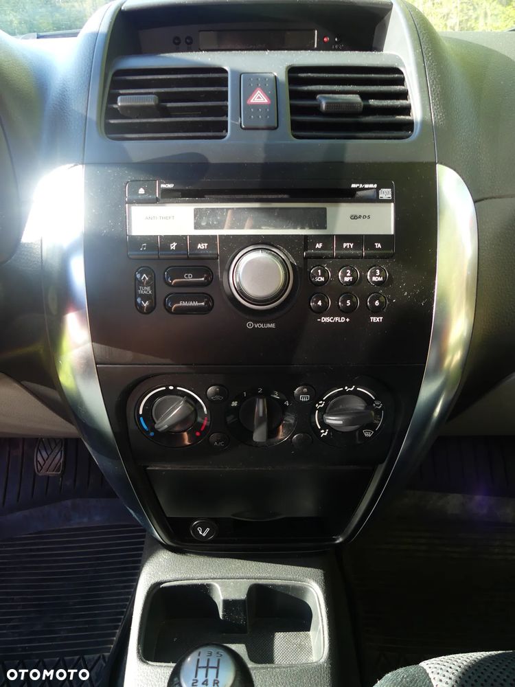 Suzuki SX4 1.6 GLX / Comfort - 12