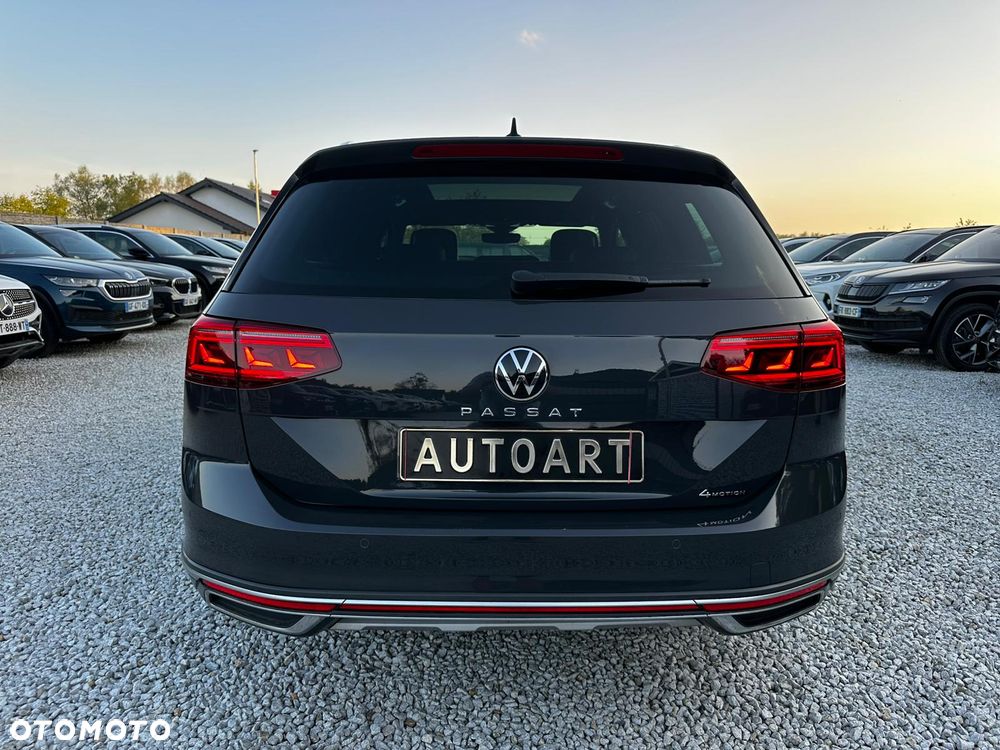 Volkswagen Passat ver-variant-2-0-tdi-scr-dsg-4motion-alltrack - 12