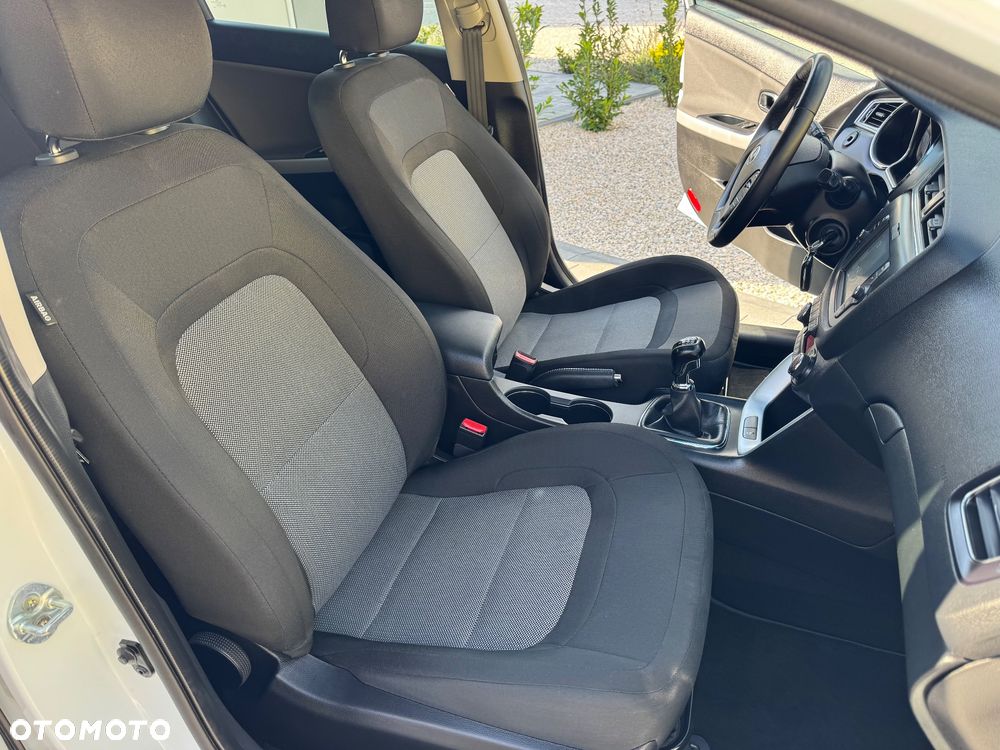 Kia Ceed 1.4 CVVT ISG Dream Team Edition - 30
