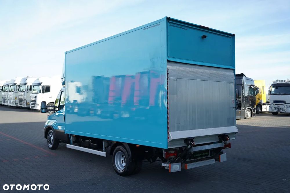 Iveco DAILY 35 - 160 / KONTENER - 4,3 M / IZOTERMA / WINDA DHOLLANDIA - 750 KG / BLIŹNIAK / SPROWADZONY / EURO 6 - 7