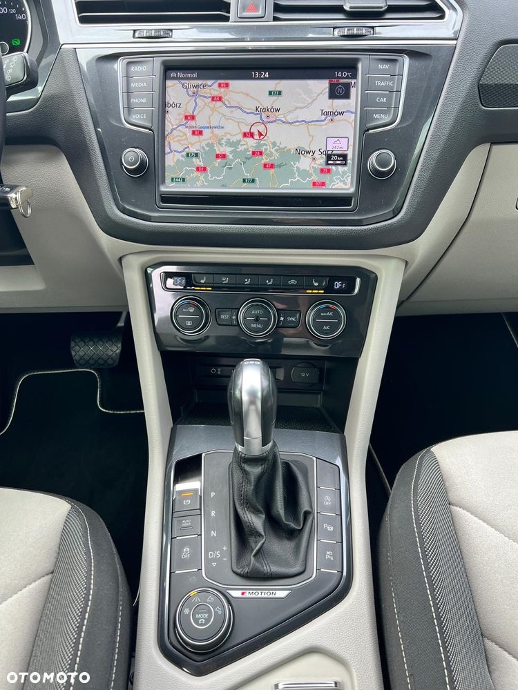 Volkswagen Tiguan - 14