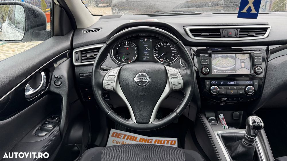 Nissan Qashqai 1.5 DCI N-Connecta - 11