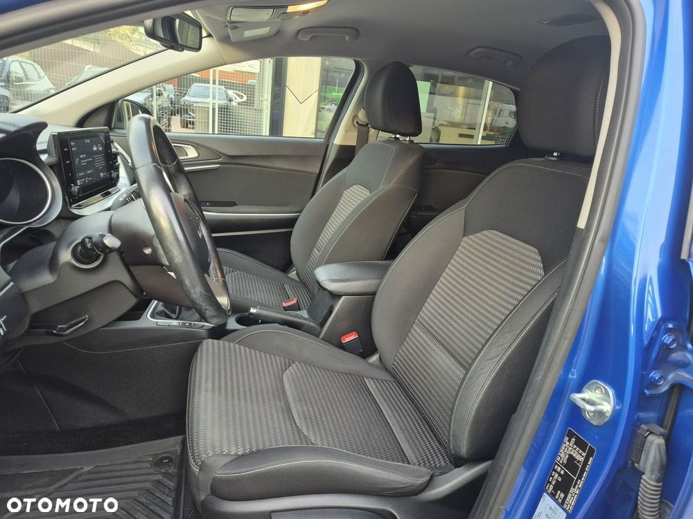 Kia XCeed 1.5 T-GDI M - 11