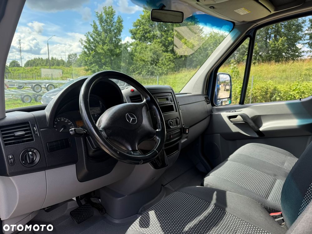 Mercedes-Benz Sprinter - 9