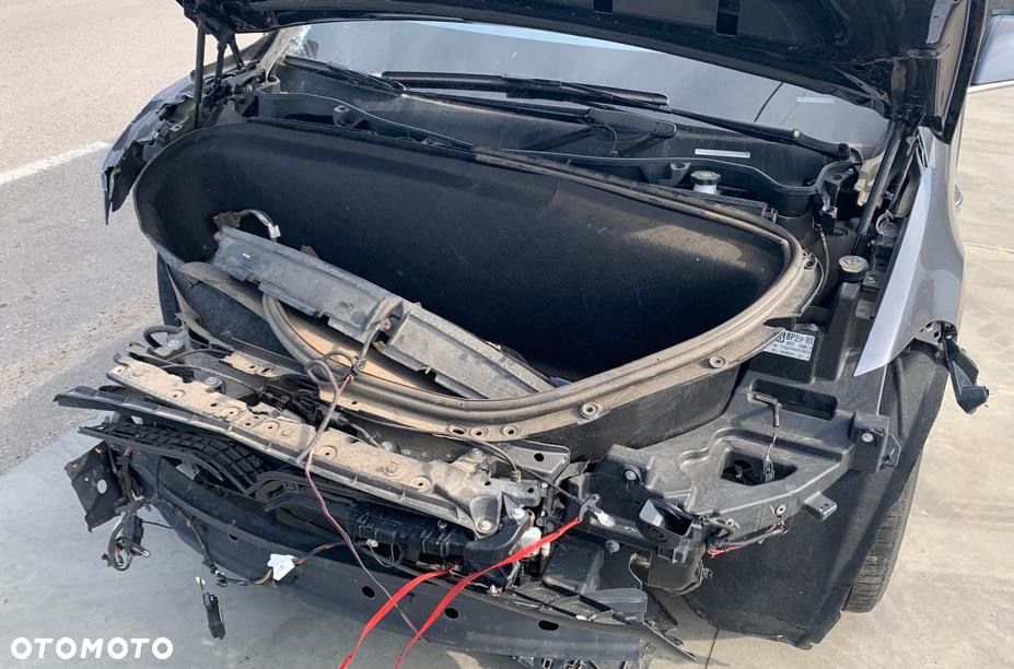 Tesla Model X 75D Allradantrieb - 3