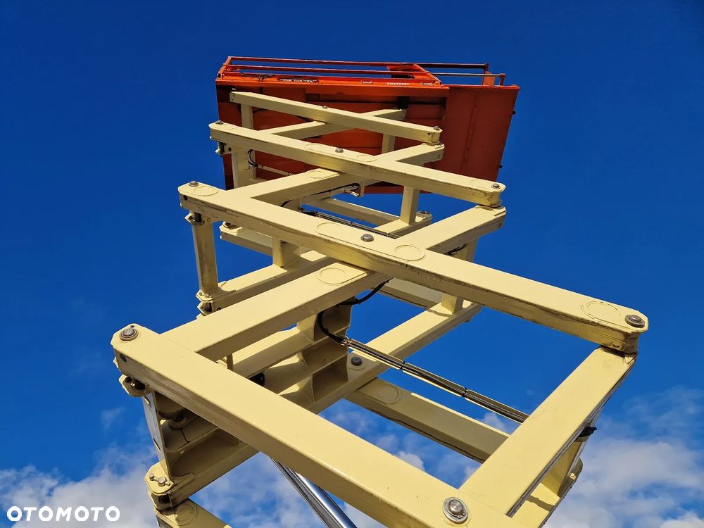 JLG 10RS M478 - 17