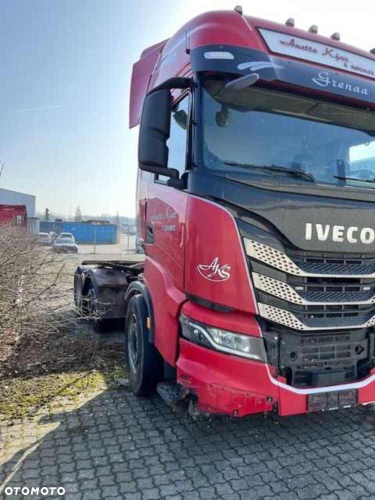 Iveco 26.570  6x2 - 6