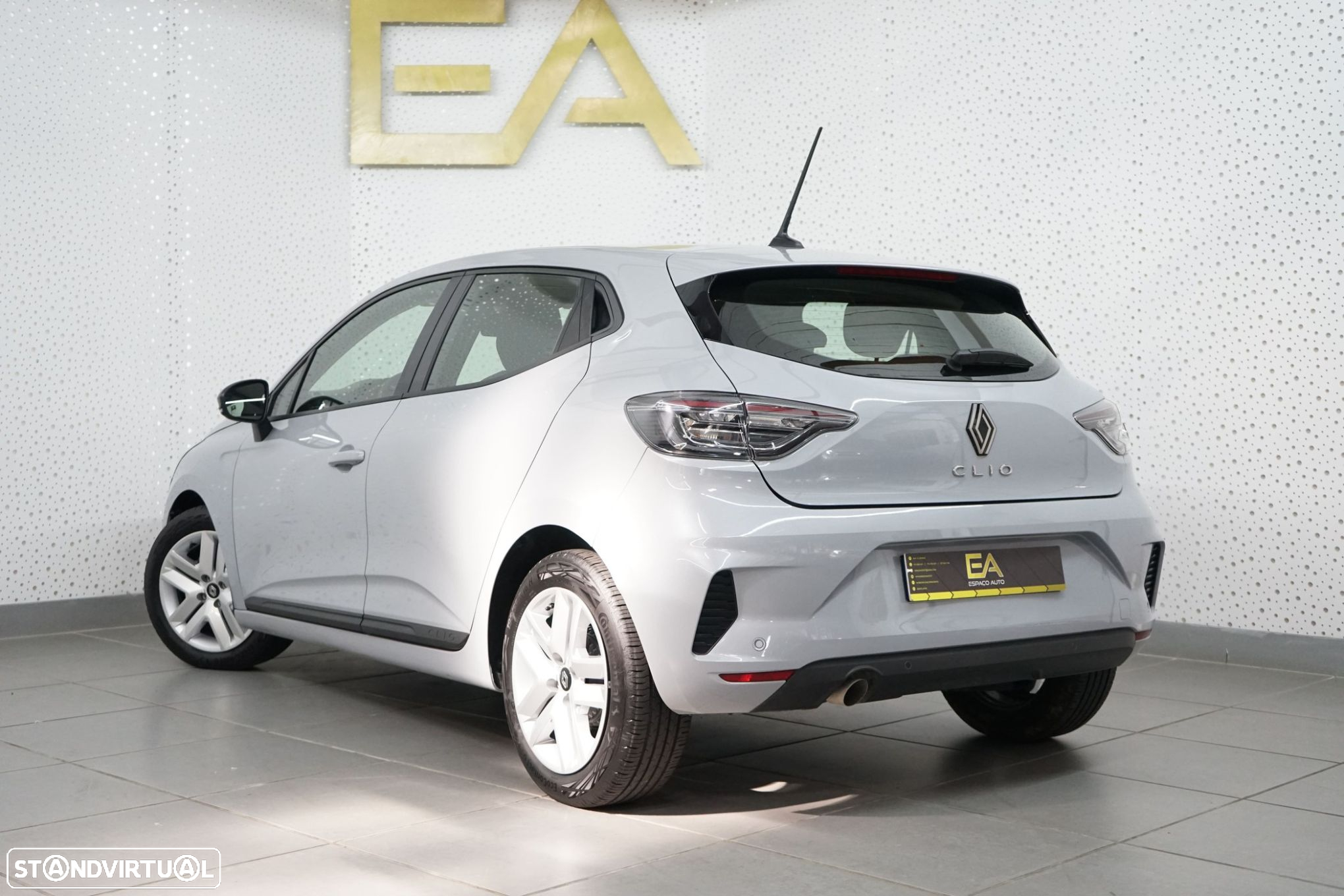 Renault Clio 1.0 TCe Evolution - 4
