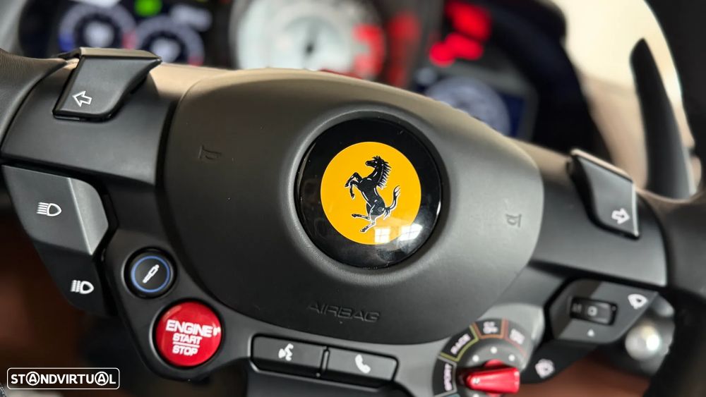 Ferrari 812 Superfast 6.5 V12 - 25