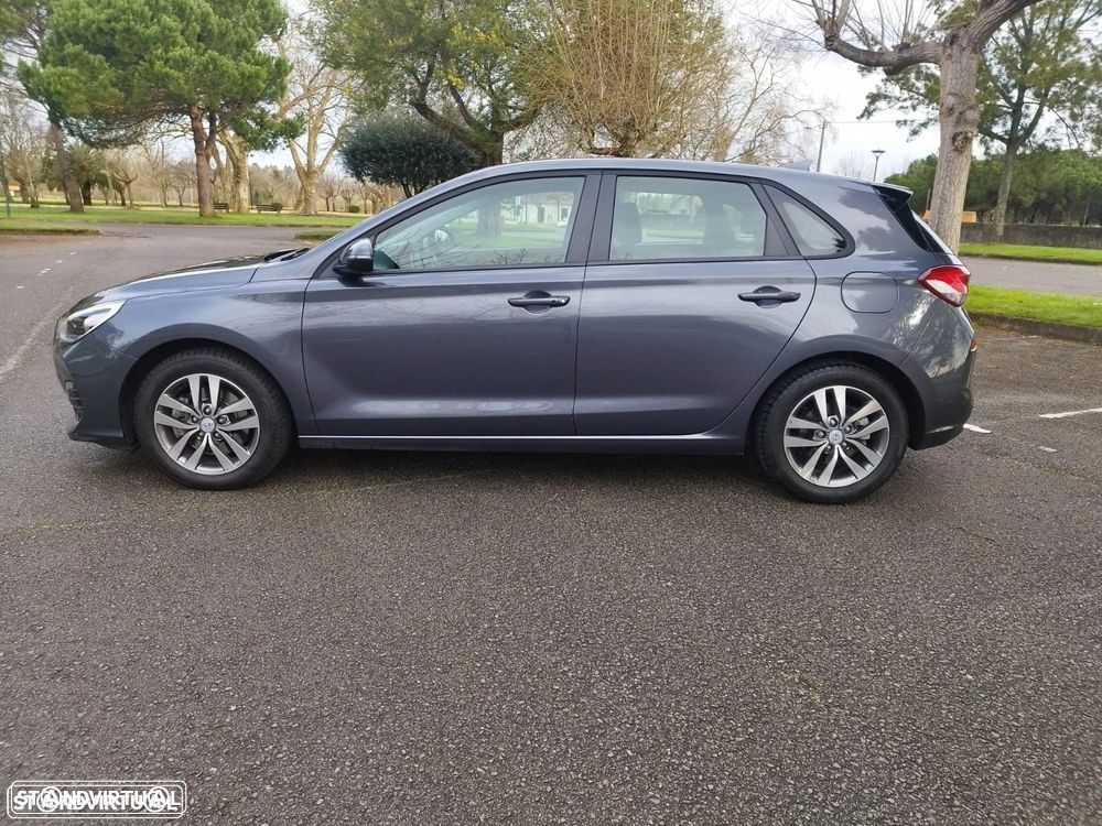 Hyundai i30 1.6 CRDi STyle+Navi 7DCT - 15