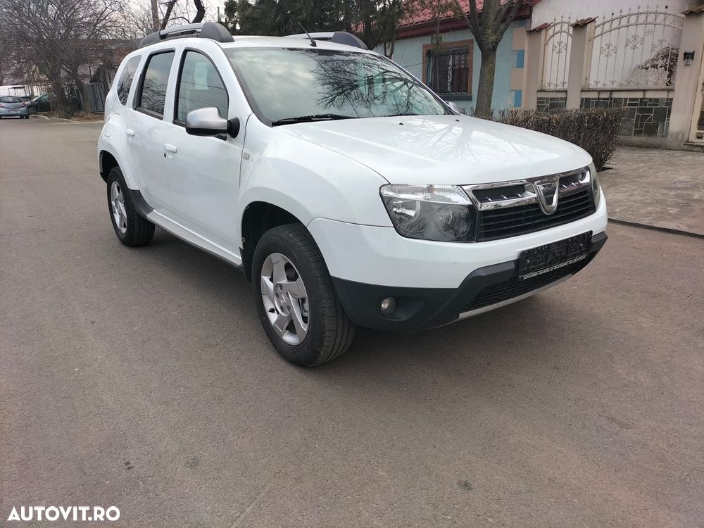 Dacia Duster 1.6 4x2 Laureate - 1