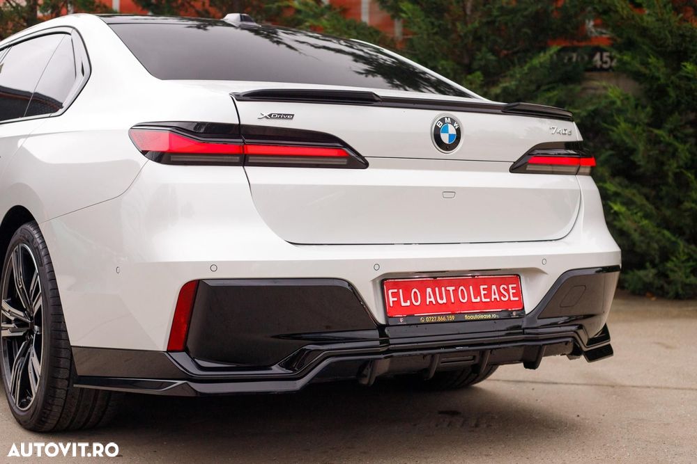 BMW Seria 7 740d xDrive MHEV - 8