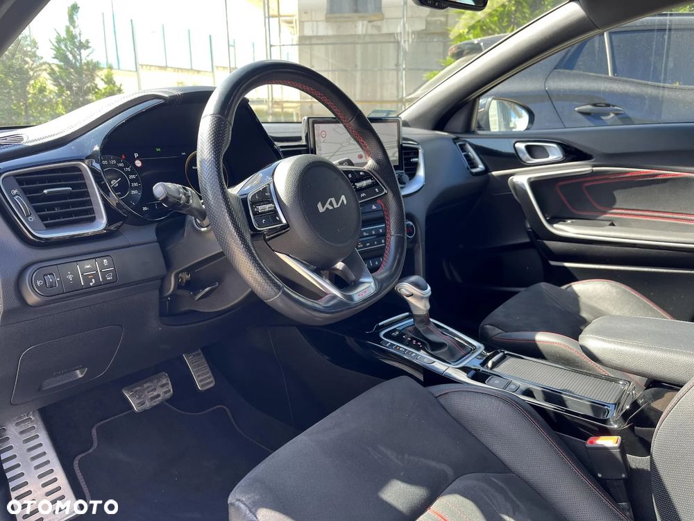 Kia ProCeed 1.6 T-GDI GT DCT - 9