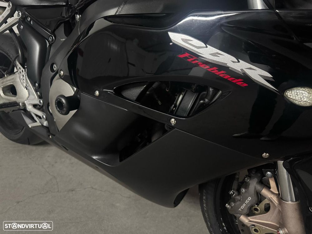 Honda CBR 1000 RR - 12