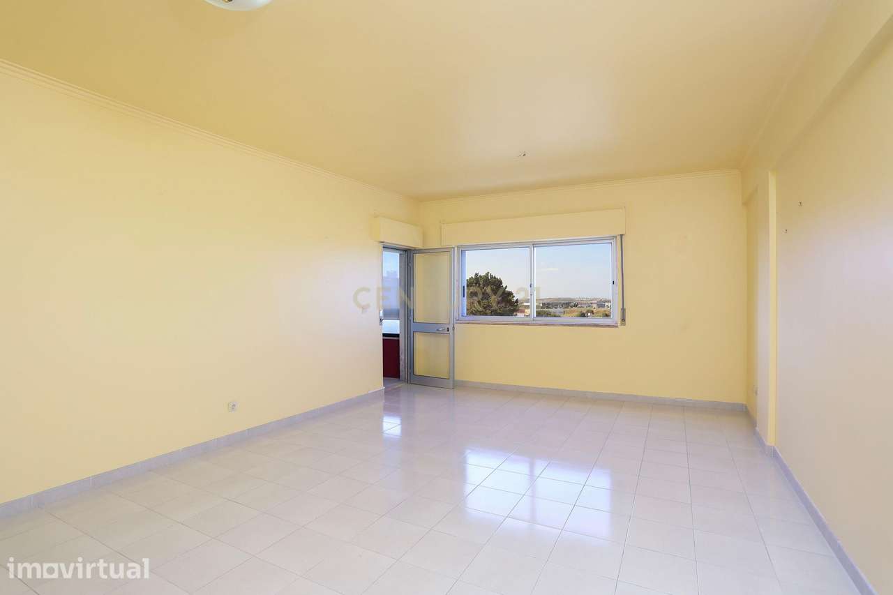 Apartamento T3 com Varanda e Arrecadação - Rio de Mouro - Grande imagem: 5/26
