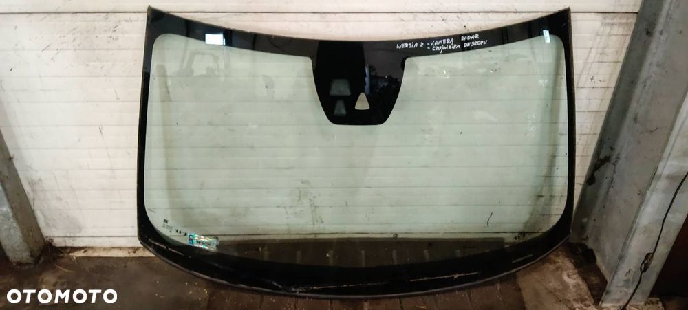 SZYBA CZOŁOWA PRZEDNIA Z CZUJNIKIEM SESNOR VOLVO V70 III EU EUROPA 31387311 - 1