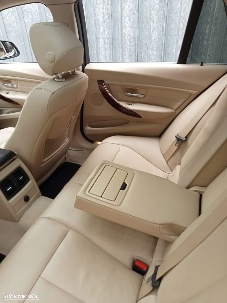 BMW 320 d Touring Aut. Luxury Line - 23