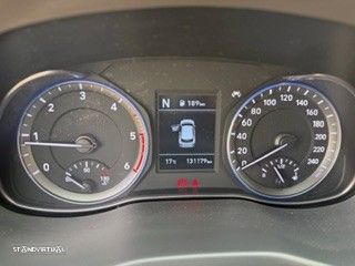 Hyundai Kauai 1.6 CRDi Premium 7DCT - 8