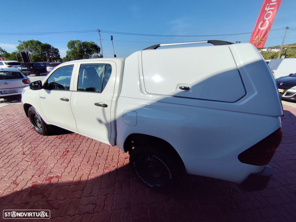 Toyota Hilux 2.4 D-4D 4WD CD CM - 5