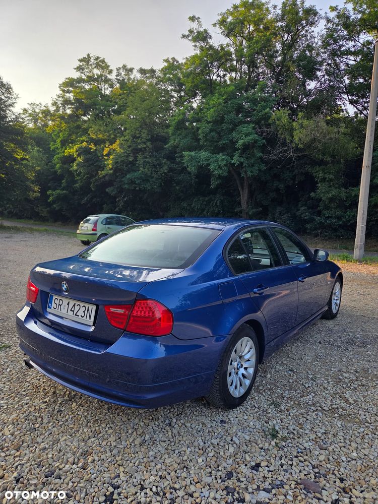 BMW Seria 3 318i - 6