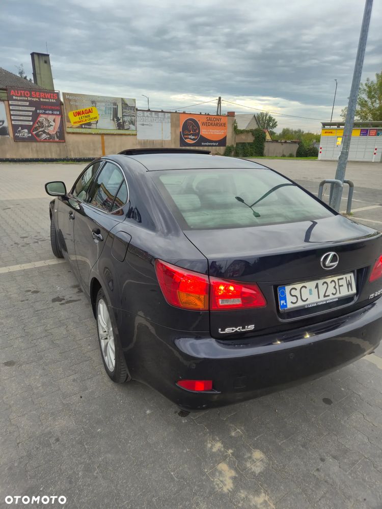 Lexus IS 220 D Prestige - 8