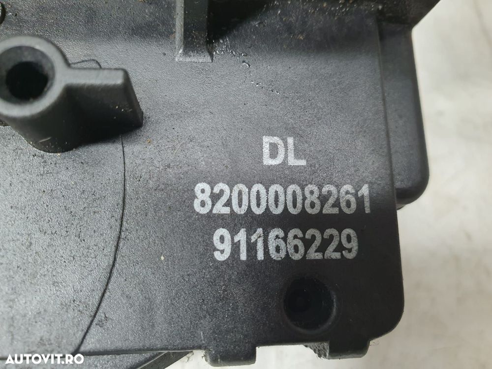 Broasca usa dreapta fata 8200008261 Nissan Primastar 1 - 2