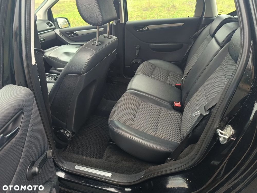 Mercedes-Benz Klasa B 180 CDI DPF Autotronic - 14