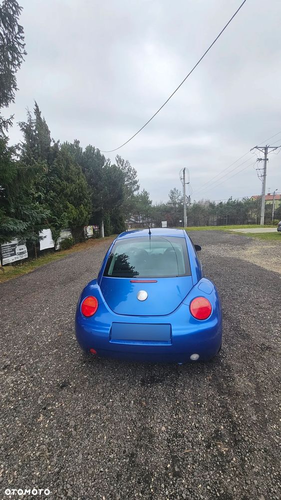 Volkswagen New Beetle - 5