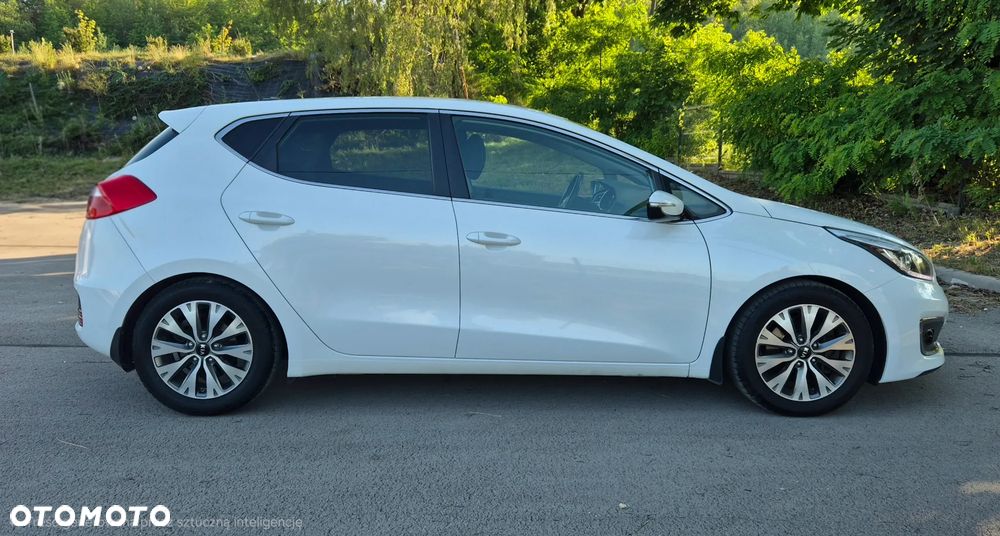 Kia Ceed 1.6 GDI Business Line - 21