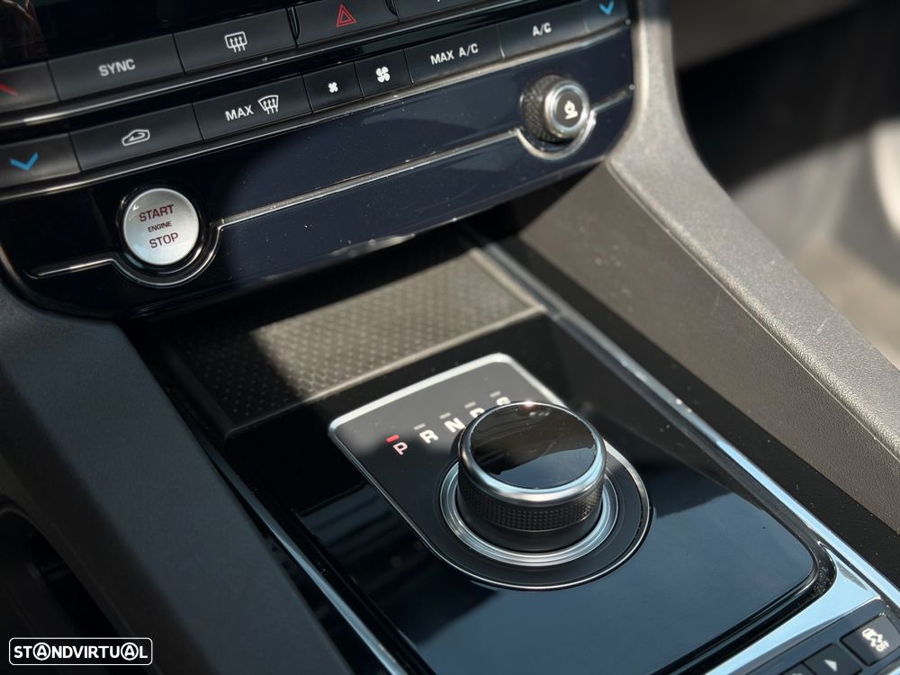 Jaguar F-Pace 2.0 i4D Prestige Aut. - 16