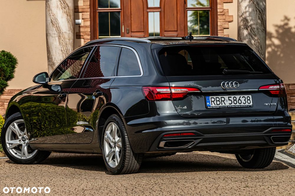 Audi A4 Avant 2.0 TDI ultra S tronic design - 2