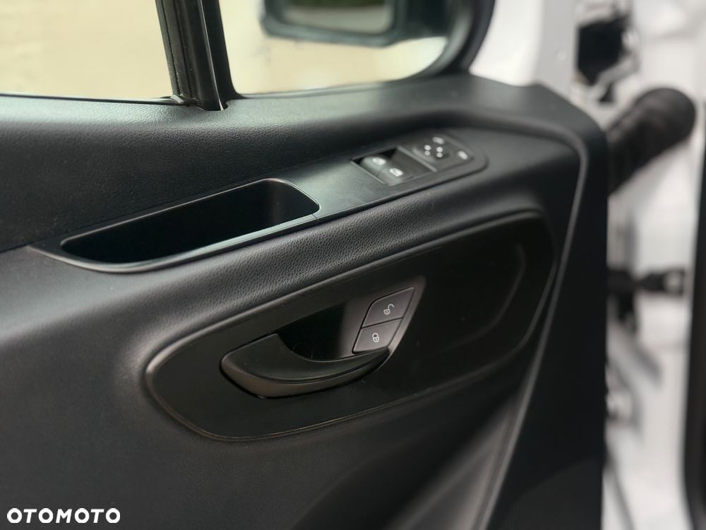 Mercedes-Benz Sprinter - 16