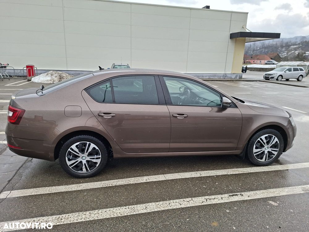 Skoda Octavia 1.5 TSI DSG Style - 3