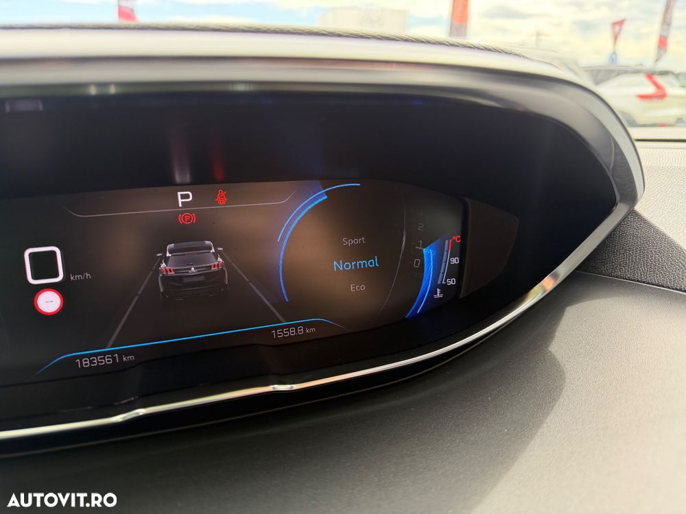 Peugeot 3008 BlueHDi 130 Stop & Start EAT8 Allure - 26
