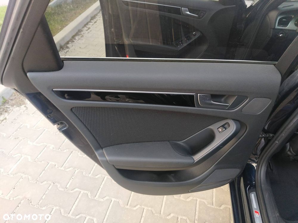 Audi A4 Avant 2.0 TDI DPF multitronic S line Sportpaket (plus) - 36