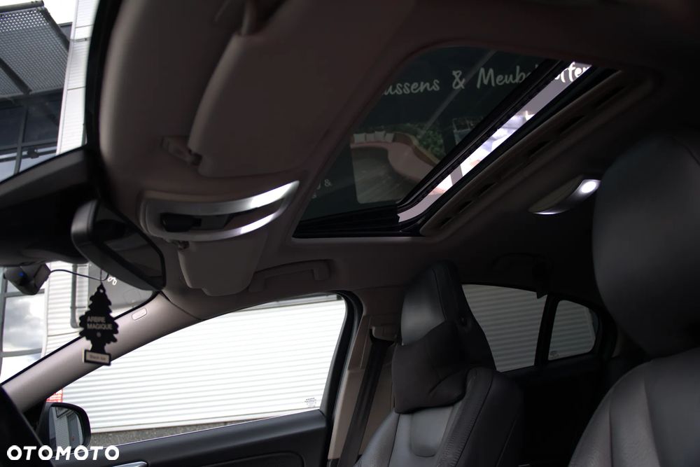 Volvo S60 T6 AWD Summum - 17