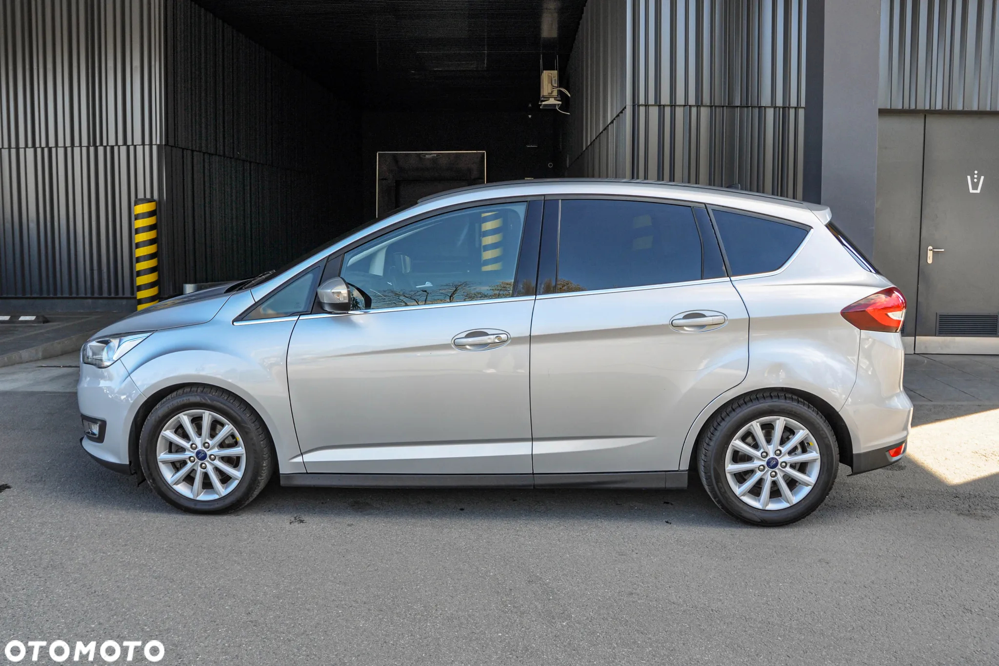 Ford C-MAX - 2