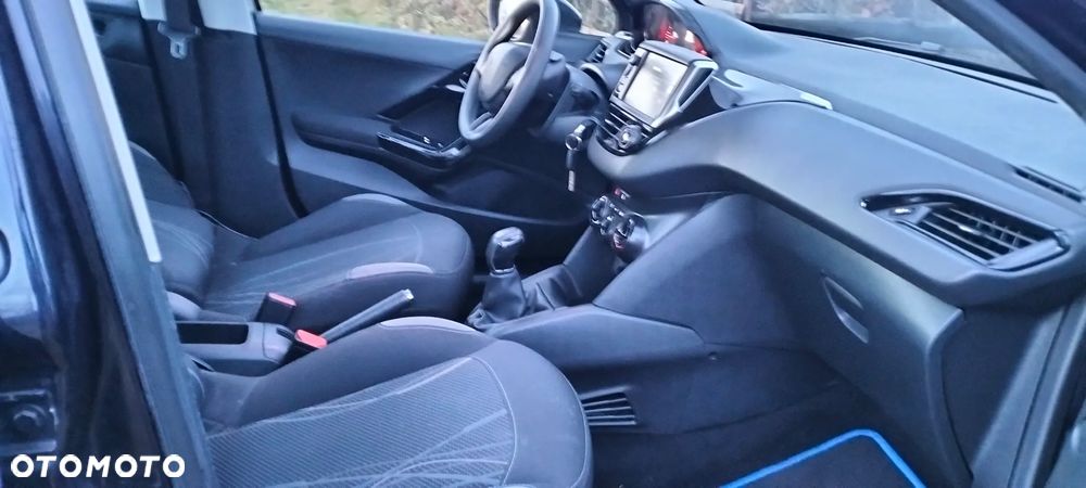 Peugeot 208 PureTech 82 Start & Stop Allure - 38