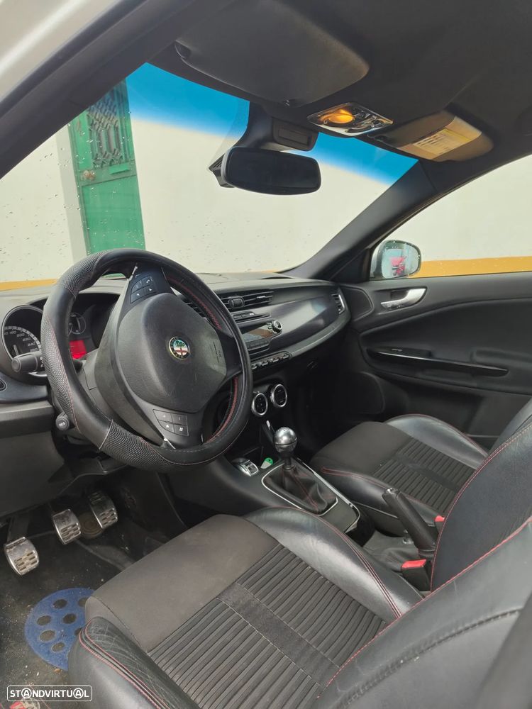 Alfa Romeo Giulietta 1.6 JTDm Progression - 9