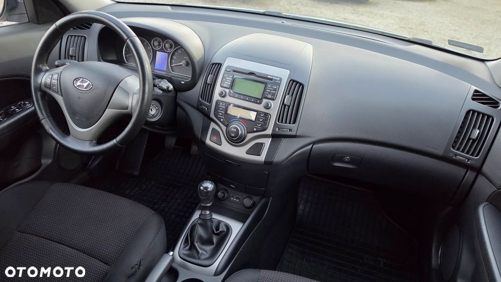 Hyundai i30 1.4 Comfort EU5 - 35