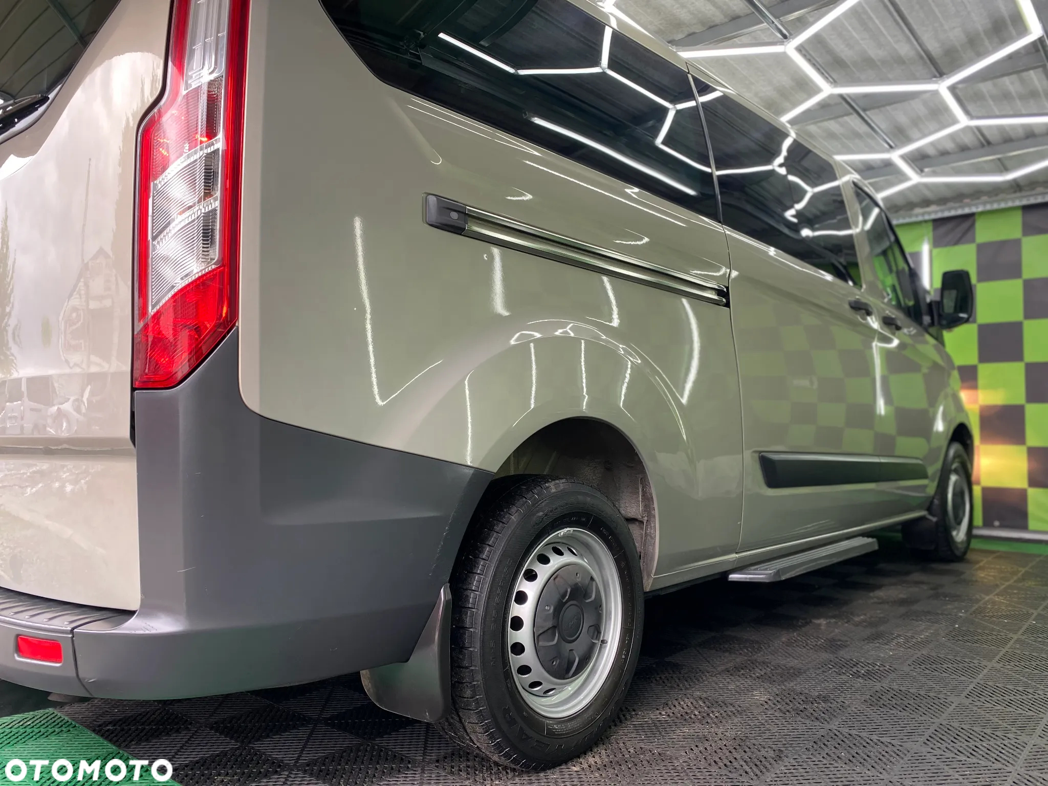 Ford Tourneo Custom 300 L2H1 VA Limited - 35