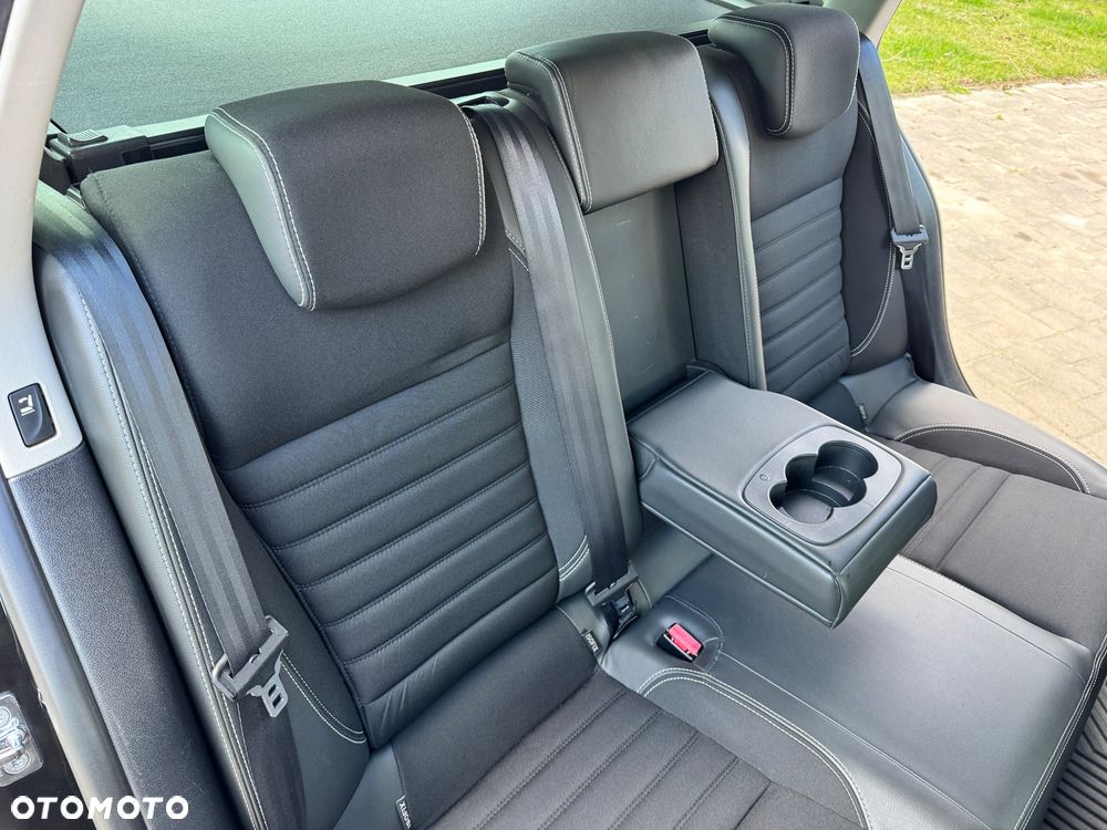 Renault Laguna 2.0 dCi Initiale - 17