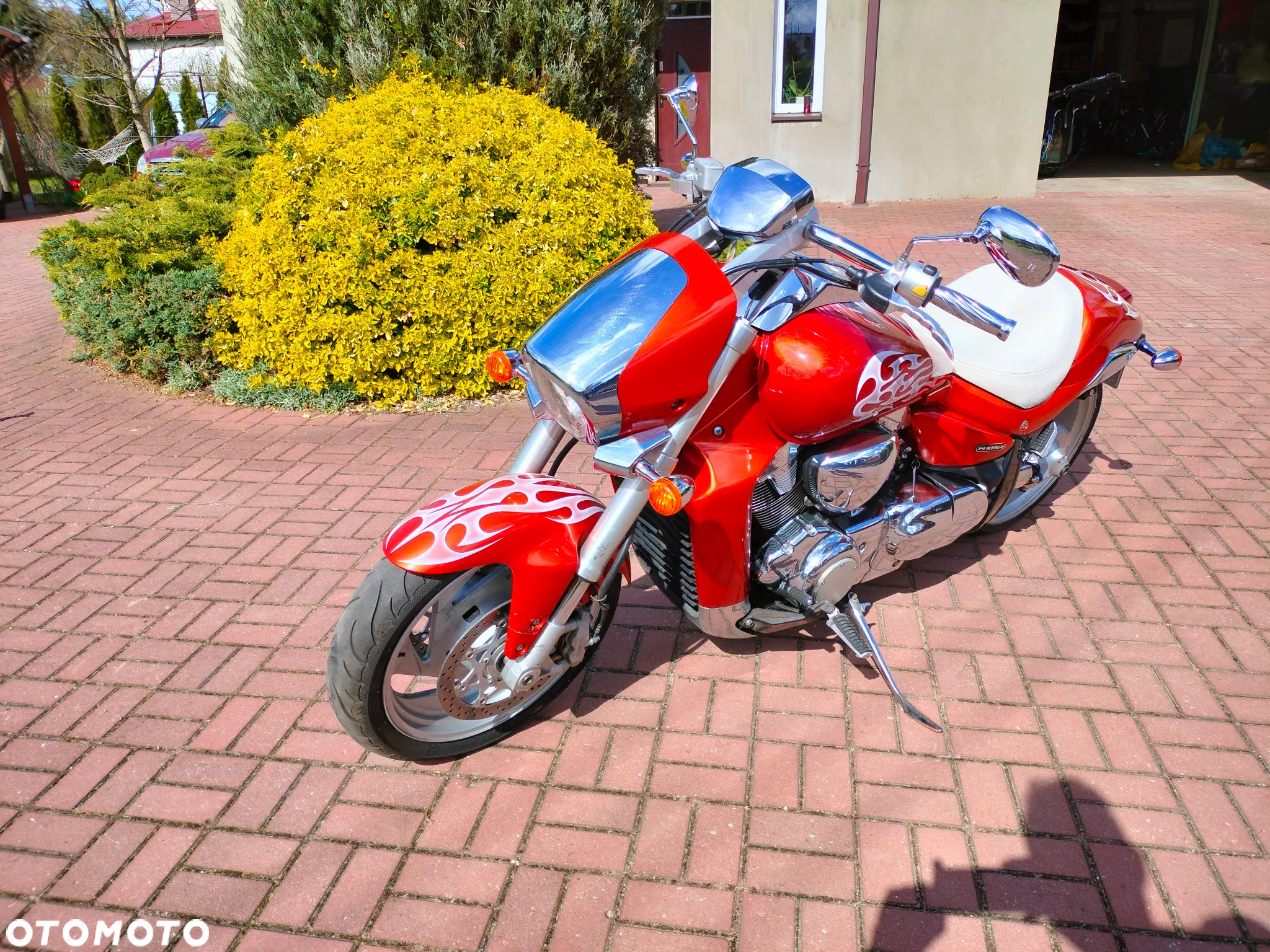 Suzuki Boulevard - 3