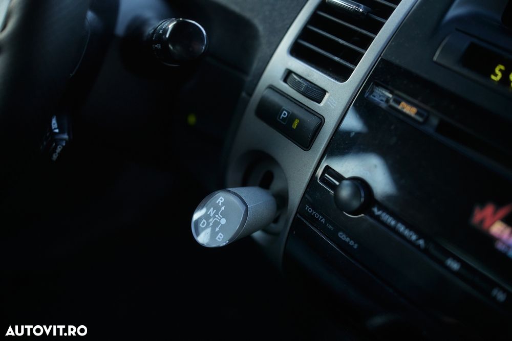 Toyota Prius (Hybrid) Luna - 5